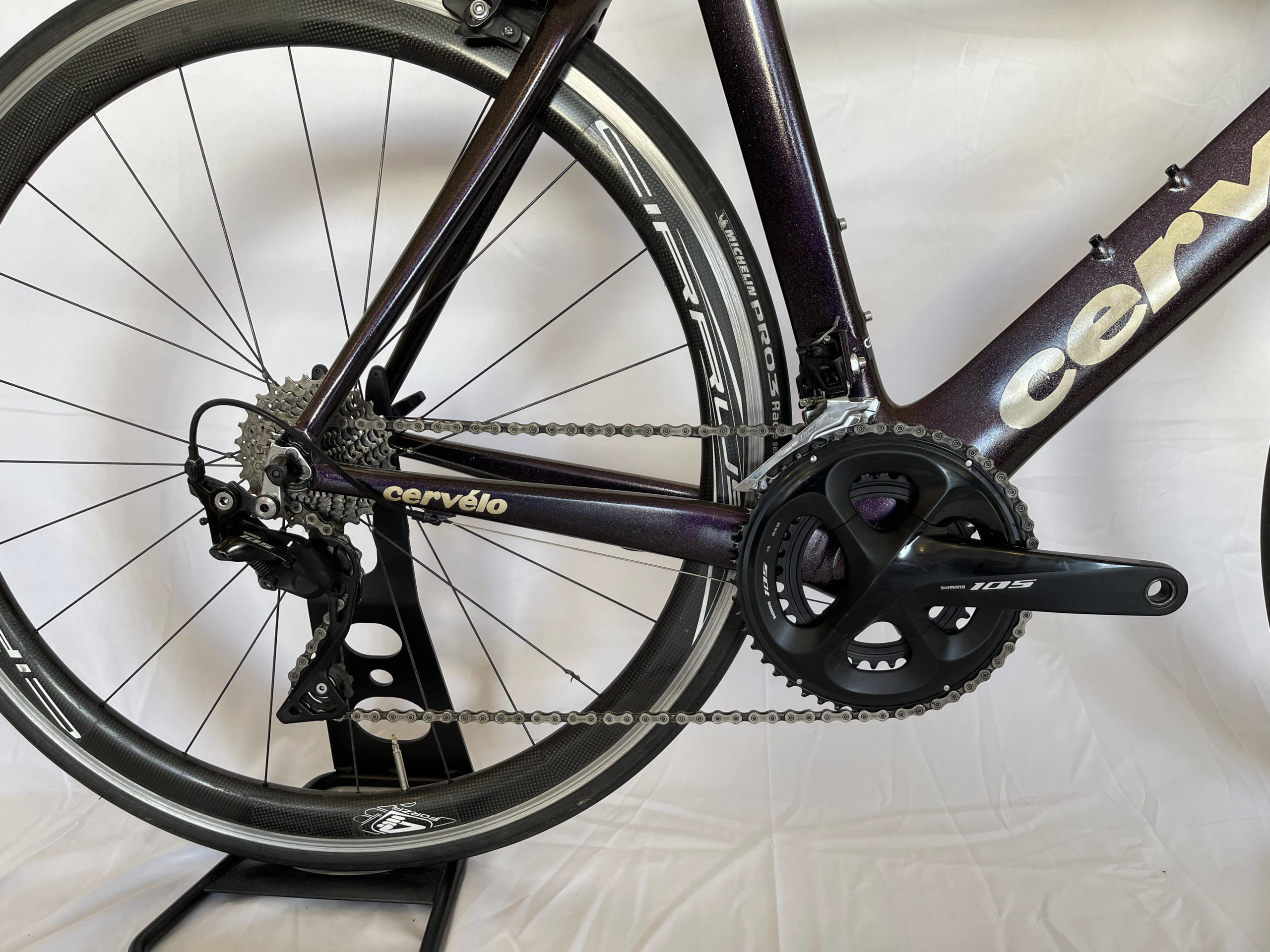 Vélo de route Cervélo S2 Shimano 105 Purple Gold