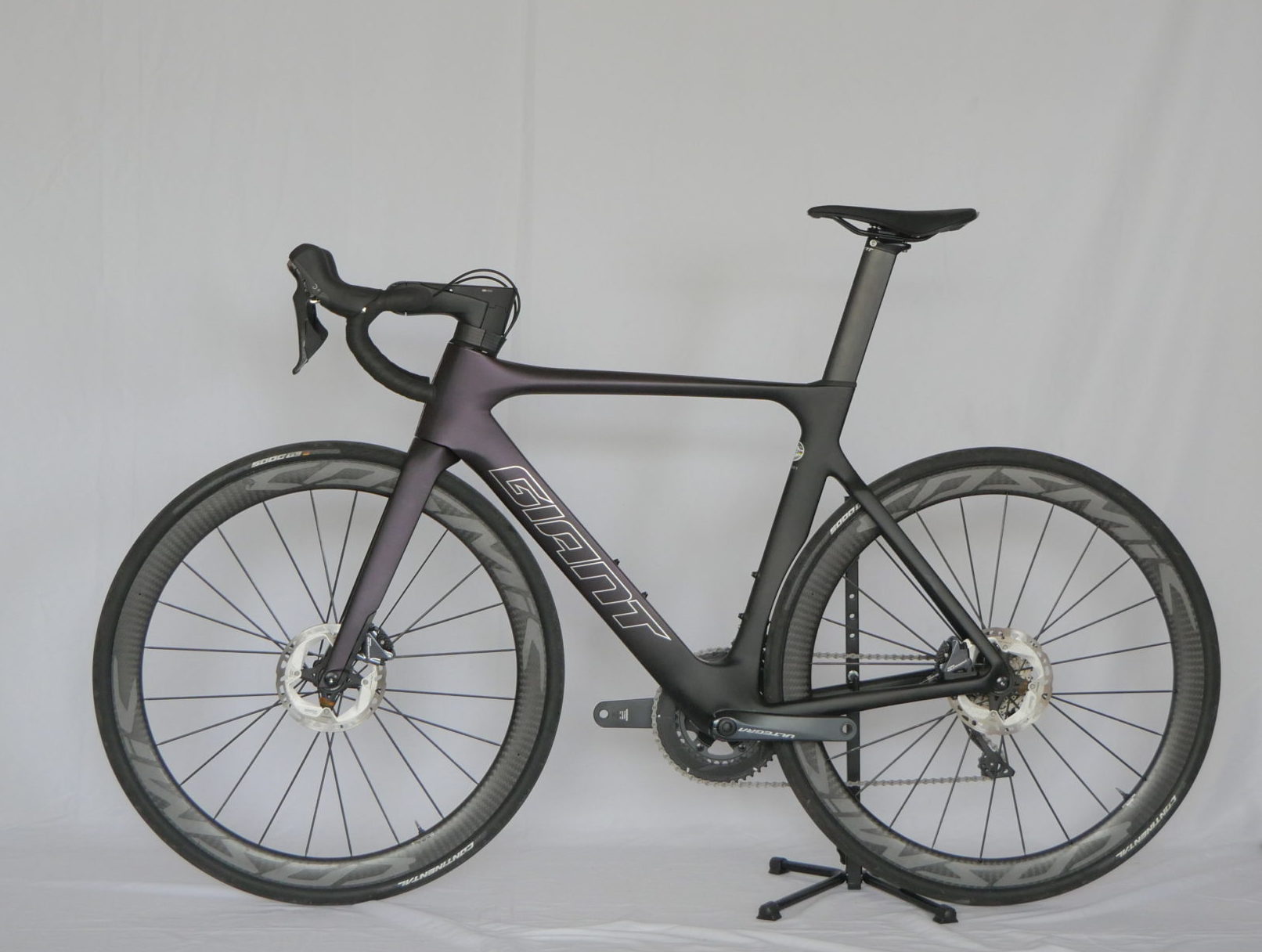 Vélo de route Giant Propel Advanced Pro 1 Shimano Ultegra Black / Purple