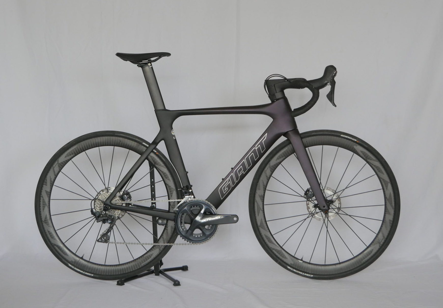 Vélo de route Giant Propel Advanced Pro 1 Shimano Ultegra Black / Purple