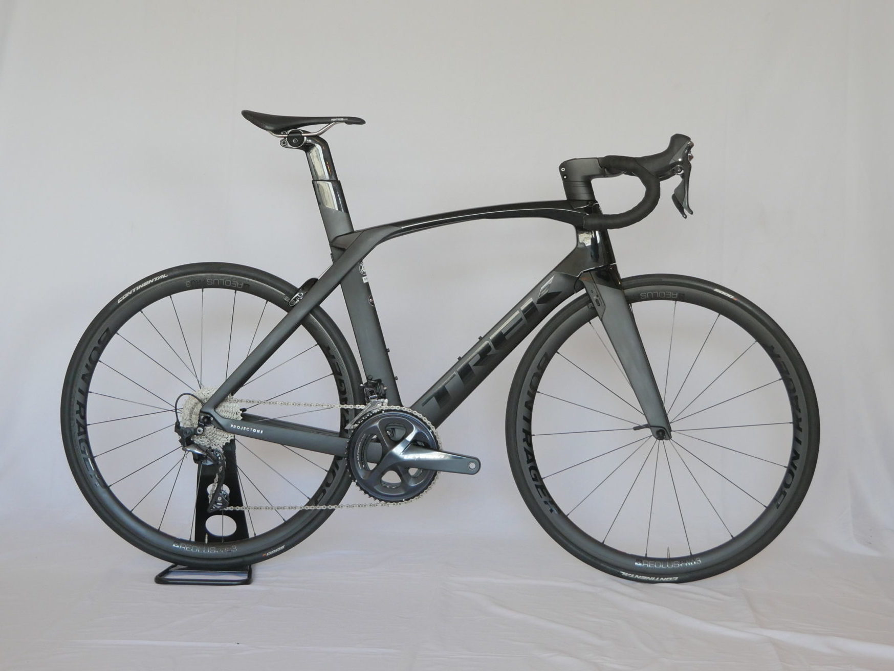 Vélo de route Trek Madone SLR 6 Shimano Ultegra Black / attributes.colorMarketing.matte black