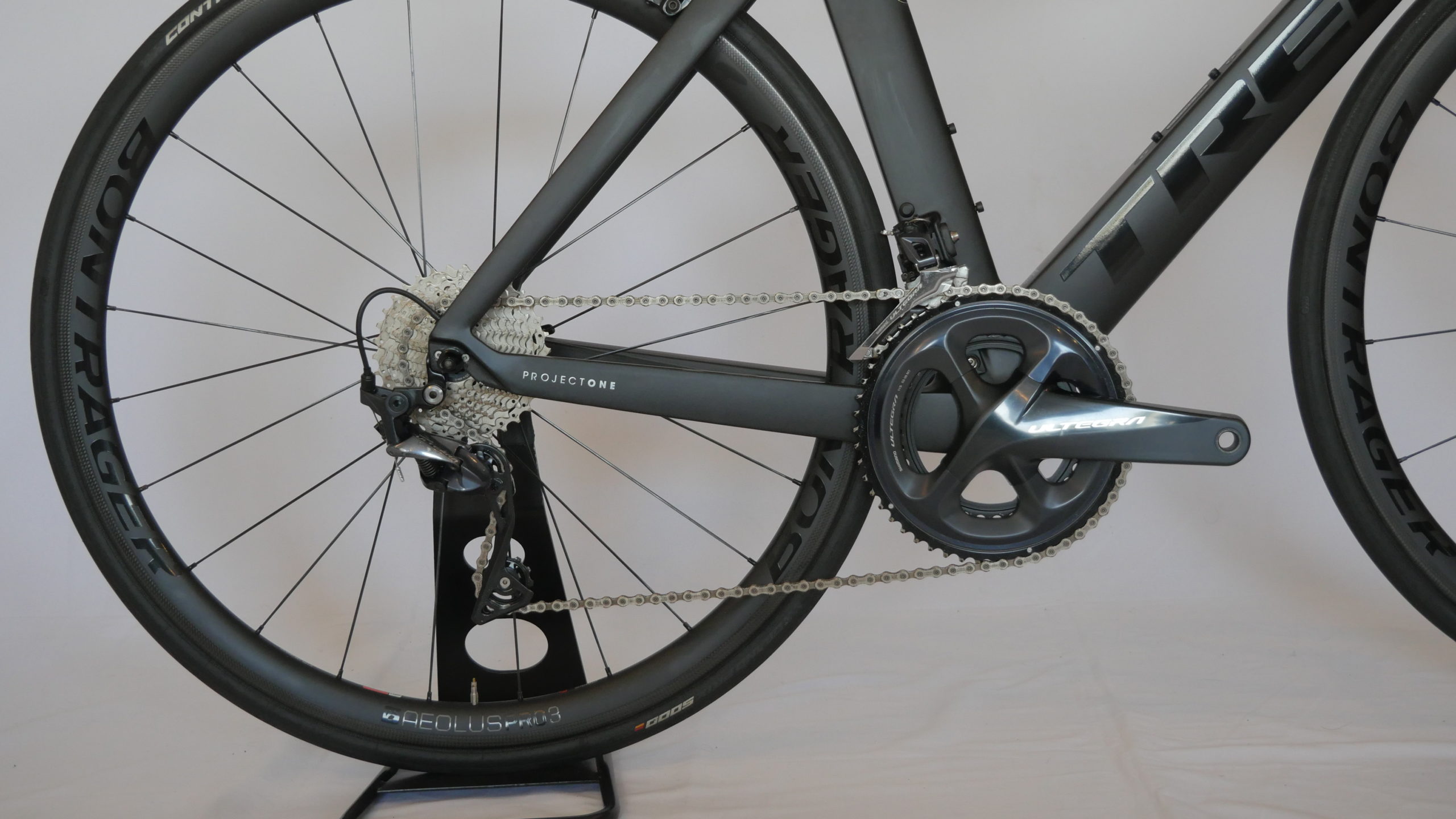 Vélo de route Trek Madone SLR 6 Shimano Ultegra Black / attributes.colorMarketing.matte black