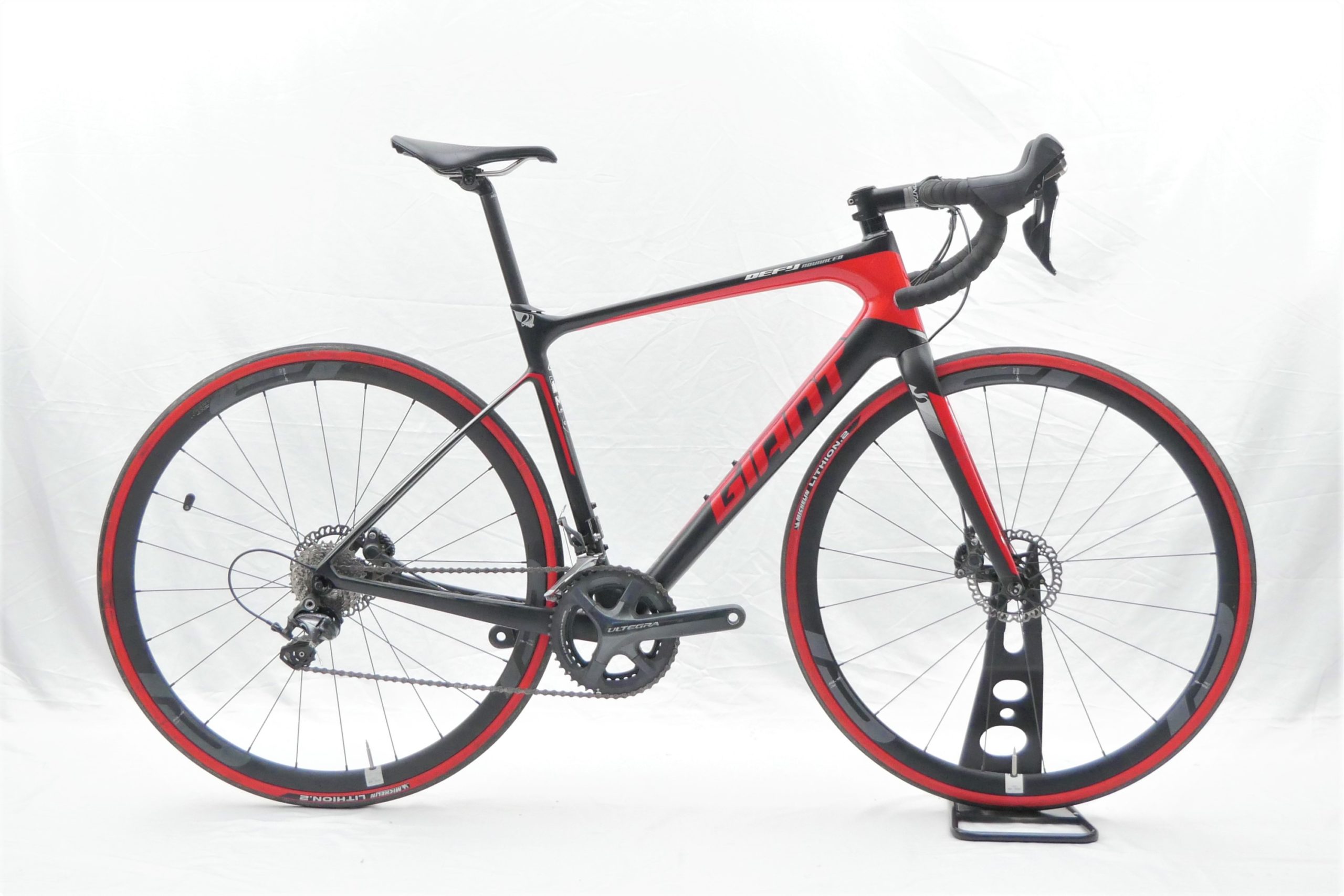 Vélo de route Giant Defy Shimano Ultegra Black / Red