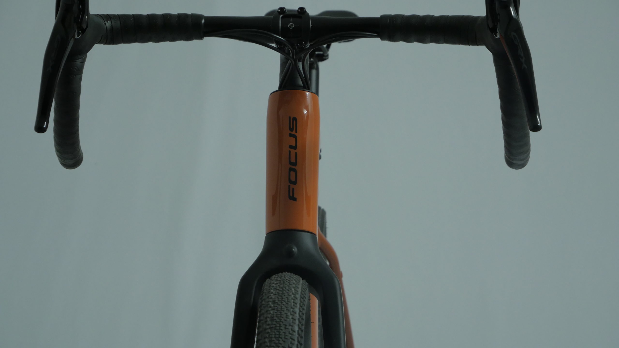 Vélo de gravel Focus Atlas 6.7 Shimano GRX Orange