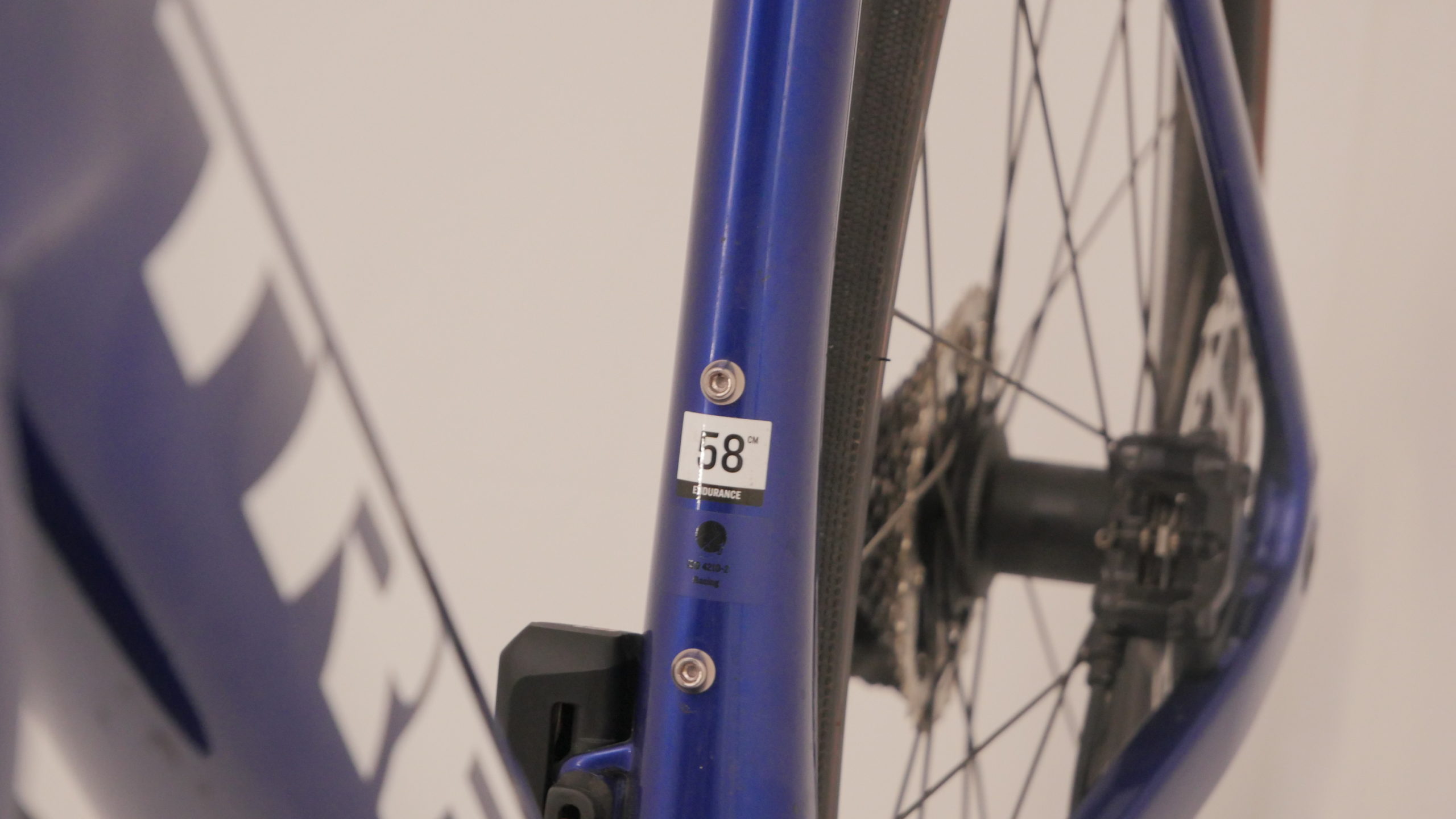 Vélo de gravel Trek Domane SL 6 Shimano 105 Di2 12v Blue