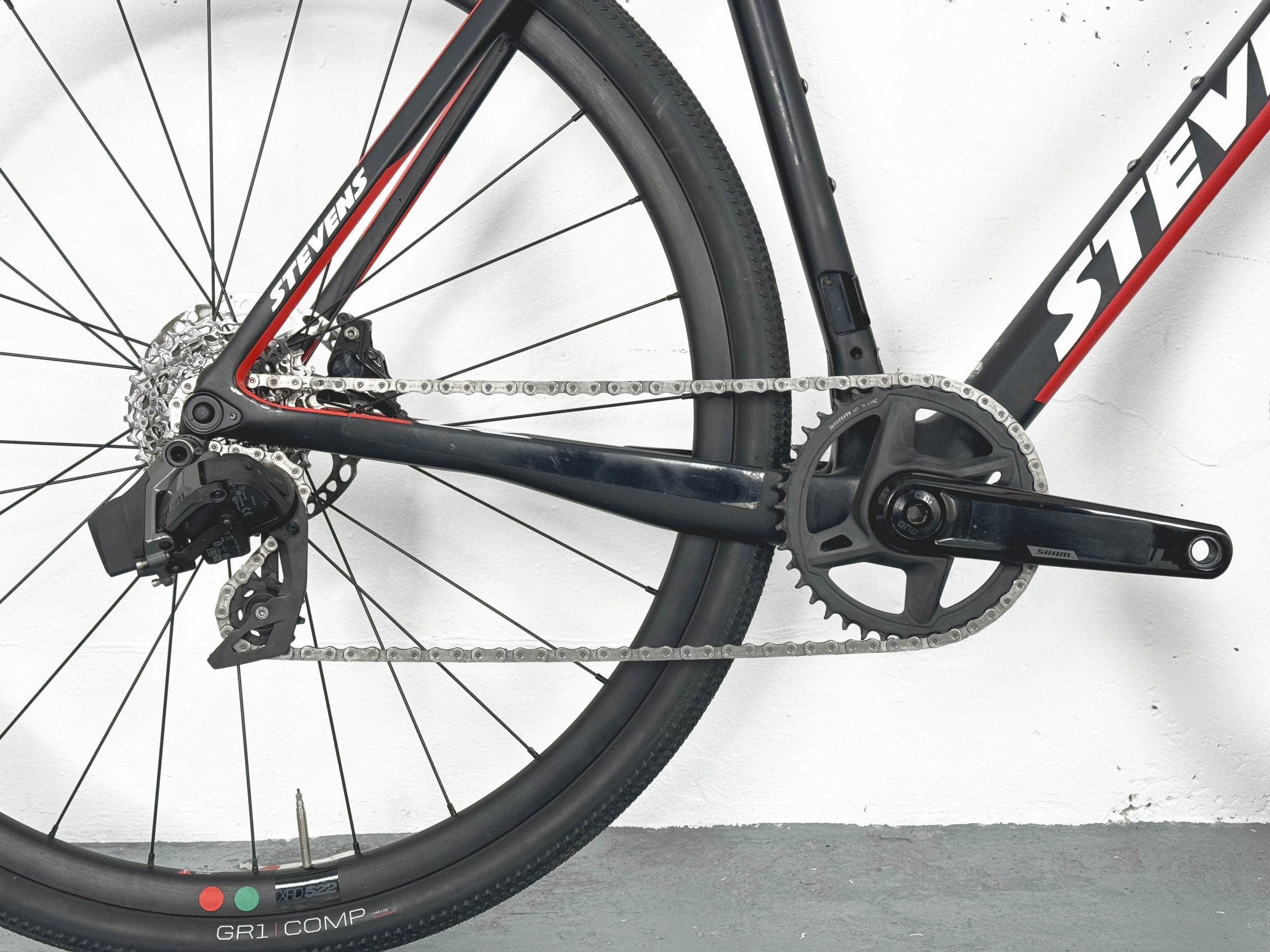 Vélo de gravel Stevens Super Prestige Rival AXS / Roues DT Swiss XRD 522 Black / Red