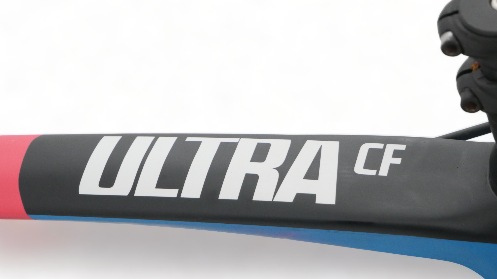 Rennrad B'Twin Ultra 940 CF Shimano Dura-Ace Schwarz / Blau / Rosa