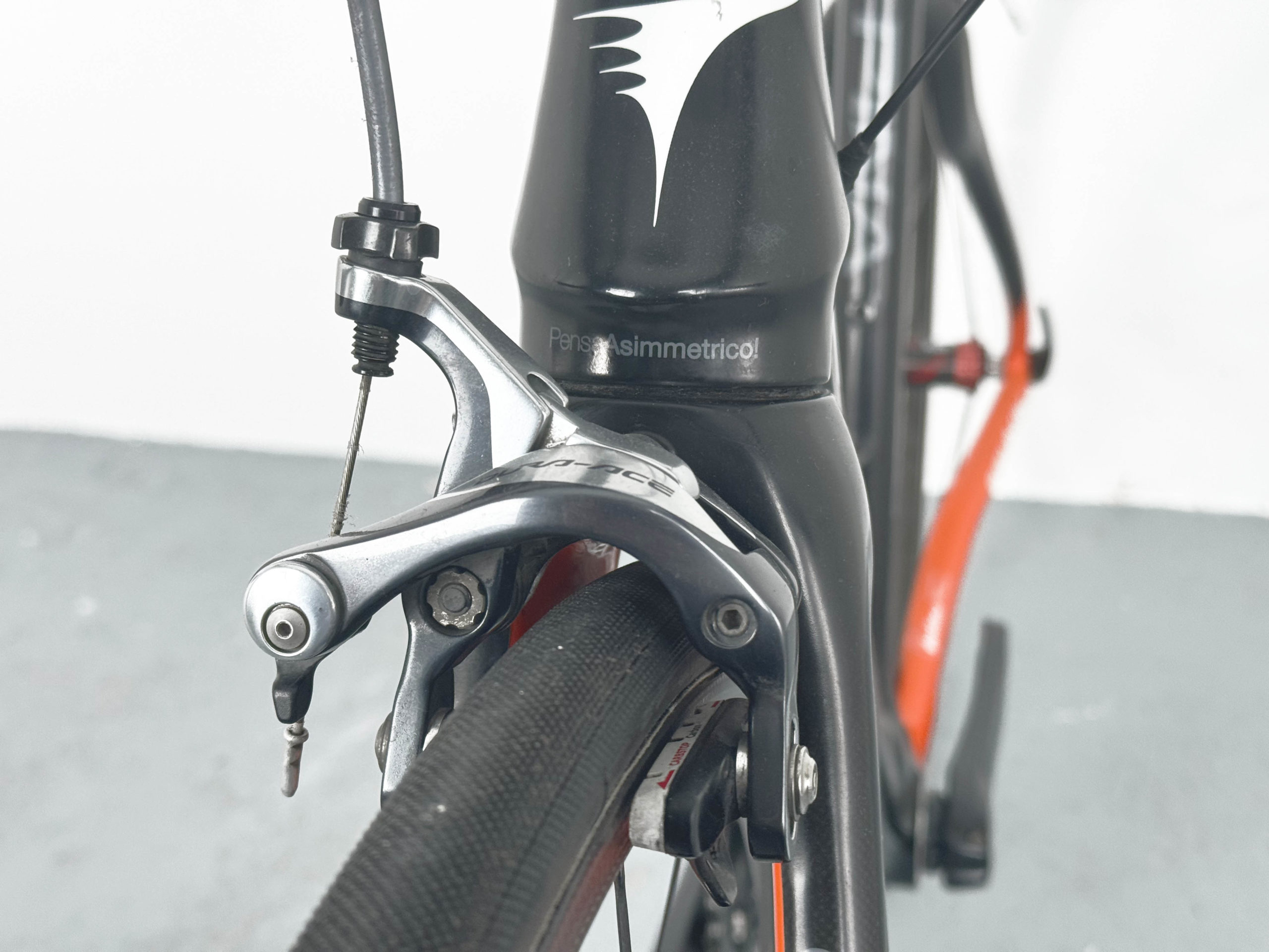 Road Bike Pinarello Dogma 65.1 Shimano Dura-Ace Di2 / Roues Vision Team 35 Noir / Orange