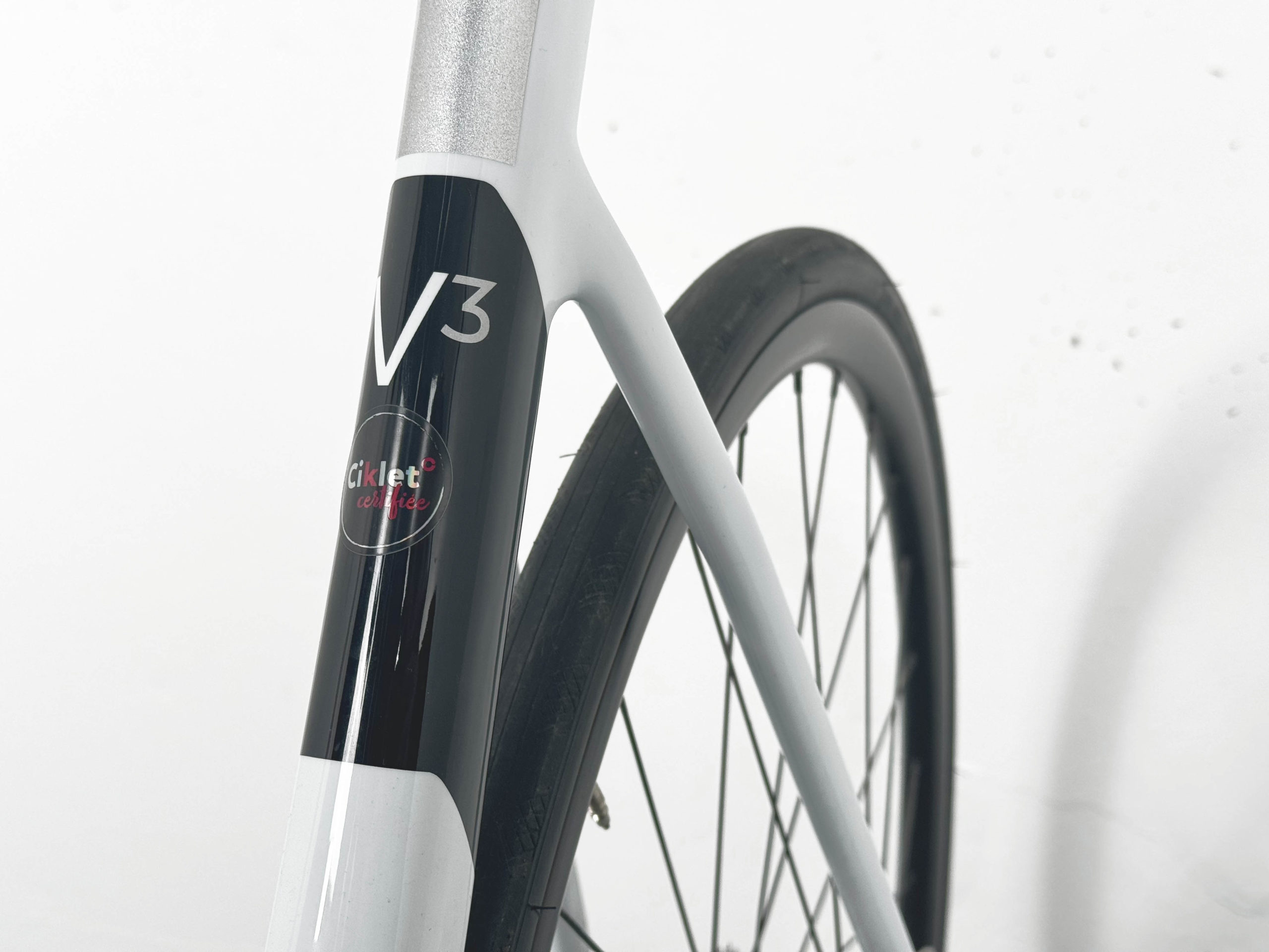 Road Bike Colnago V3 52s Shimano 105 Di2 12s / Roues Rodi FW Disc Noir / Blanc