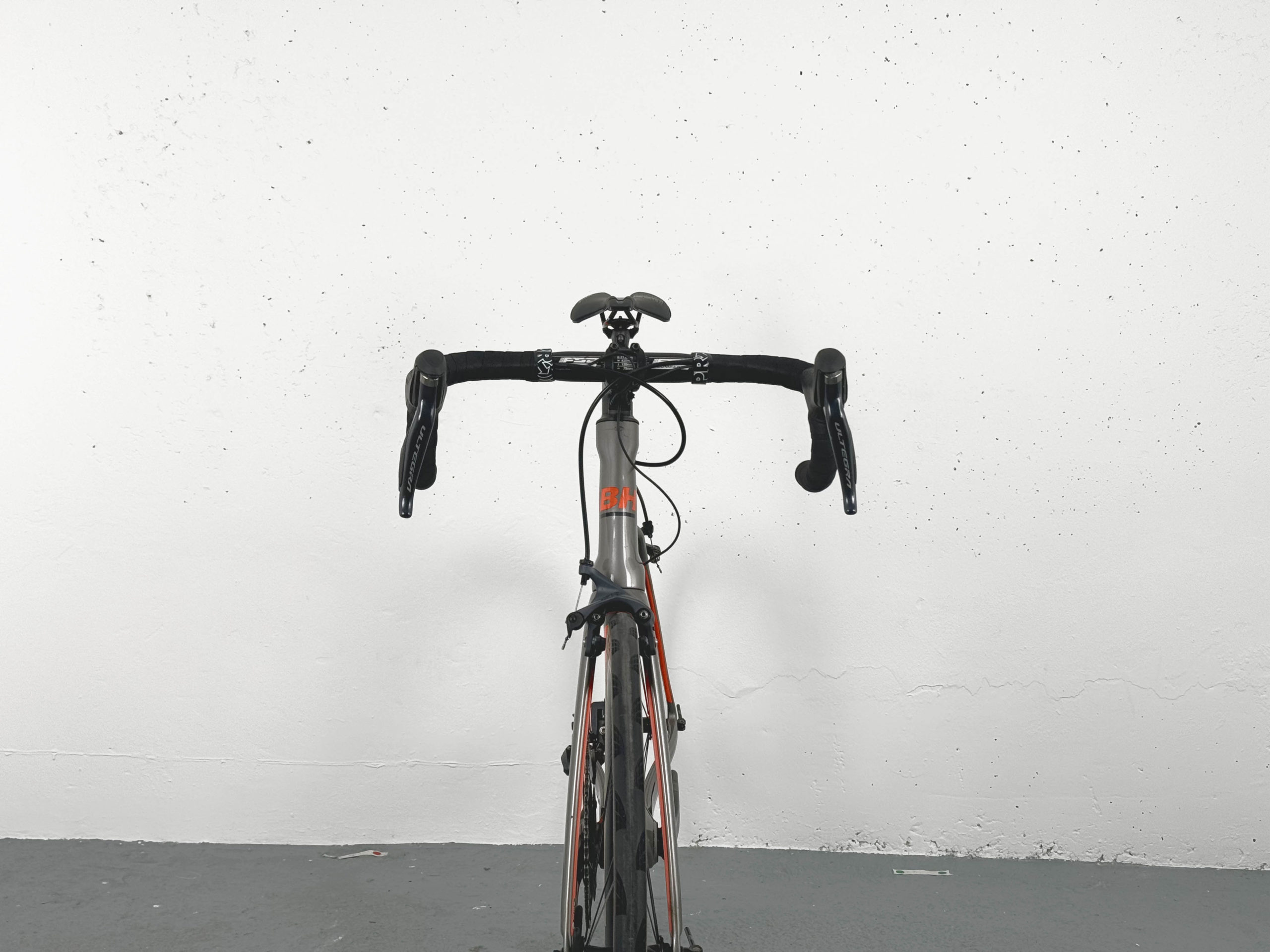 Vélo de route BH G7 Pro Shimano Ultegra DI2 / Roues Carbone Evo E50 Black / Grey / Orange