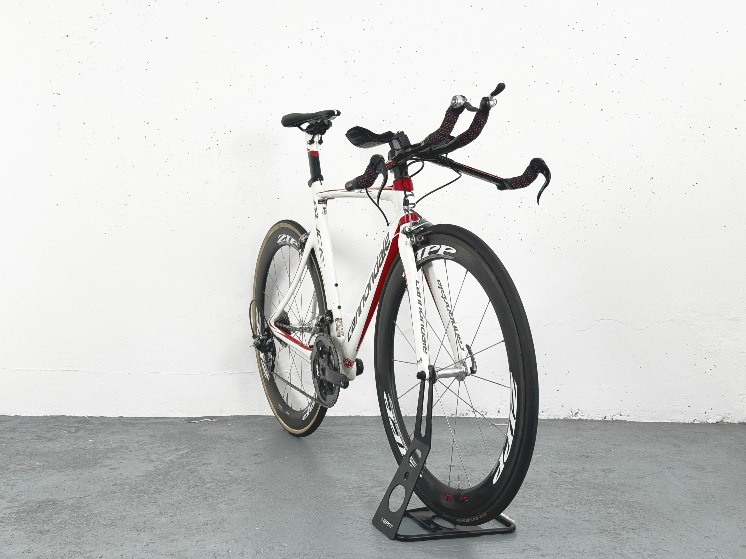 Vélo de route Cannondale Slice Sram Red-Force/ Roues Zipp 404 Firecrest Tubular Red / White