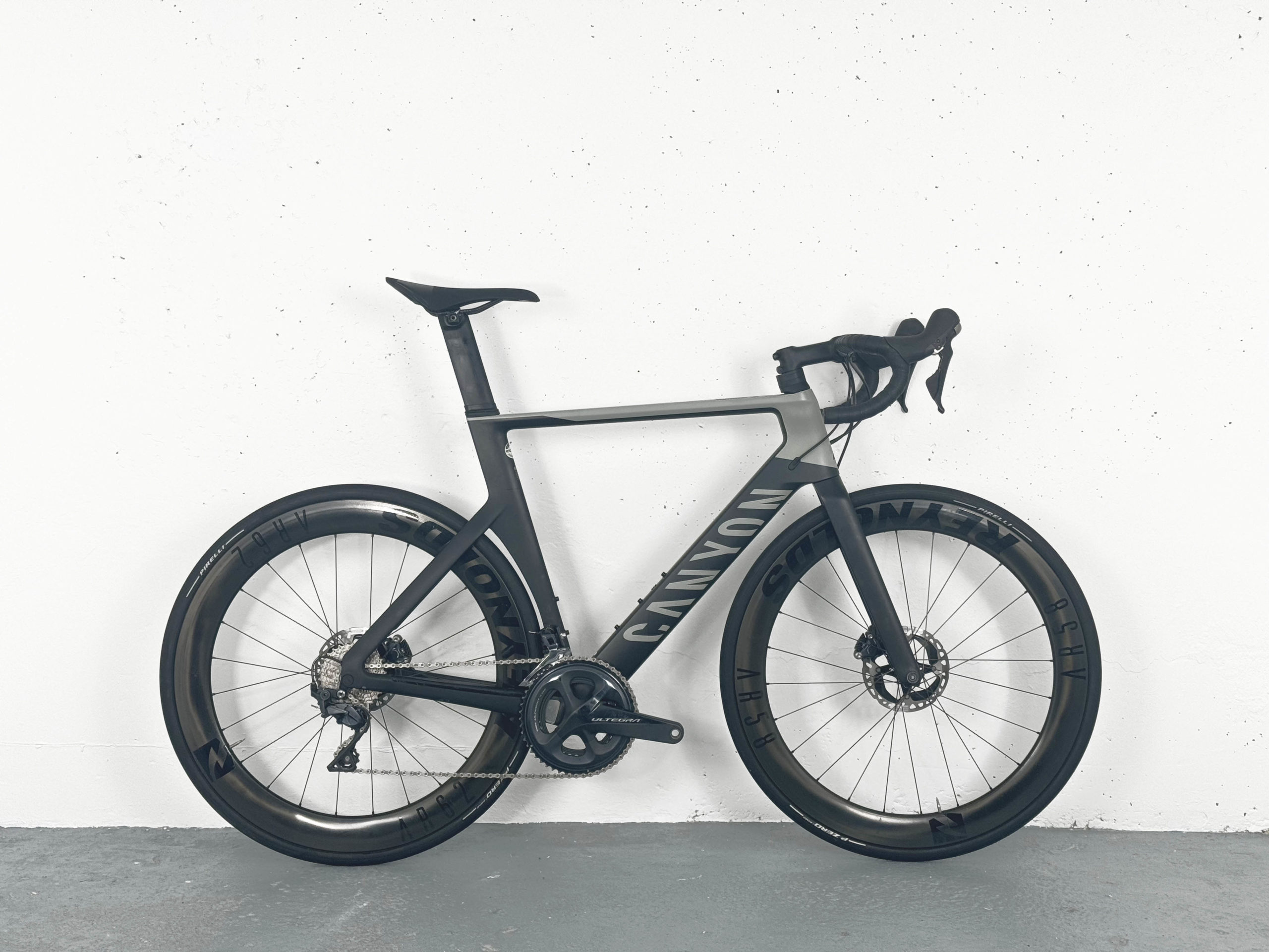 Road Bike Scott Foil 10 Shimano Ultegra Di2 / Roues Profile Design 