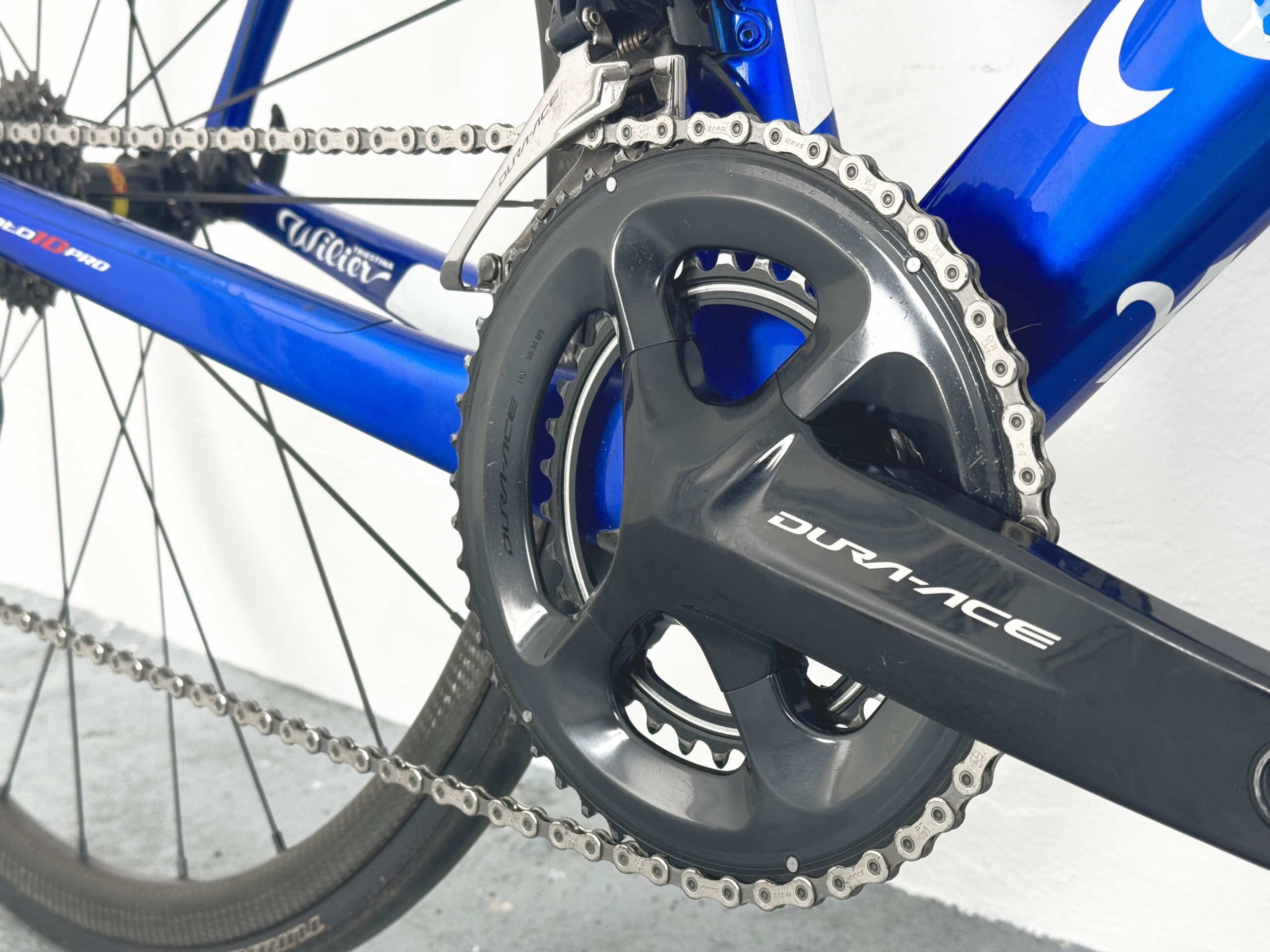 Road Bike Wilier-Triestina Cento 10 Pro Shimano Dura-Ace Di2 / Roues Mavic Ksyrium carbon SL Black Bleu / Blanc